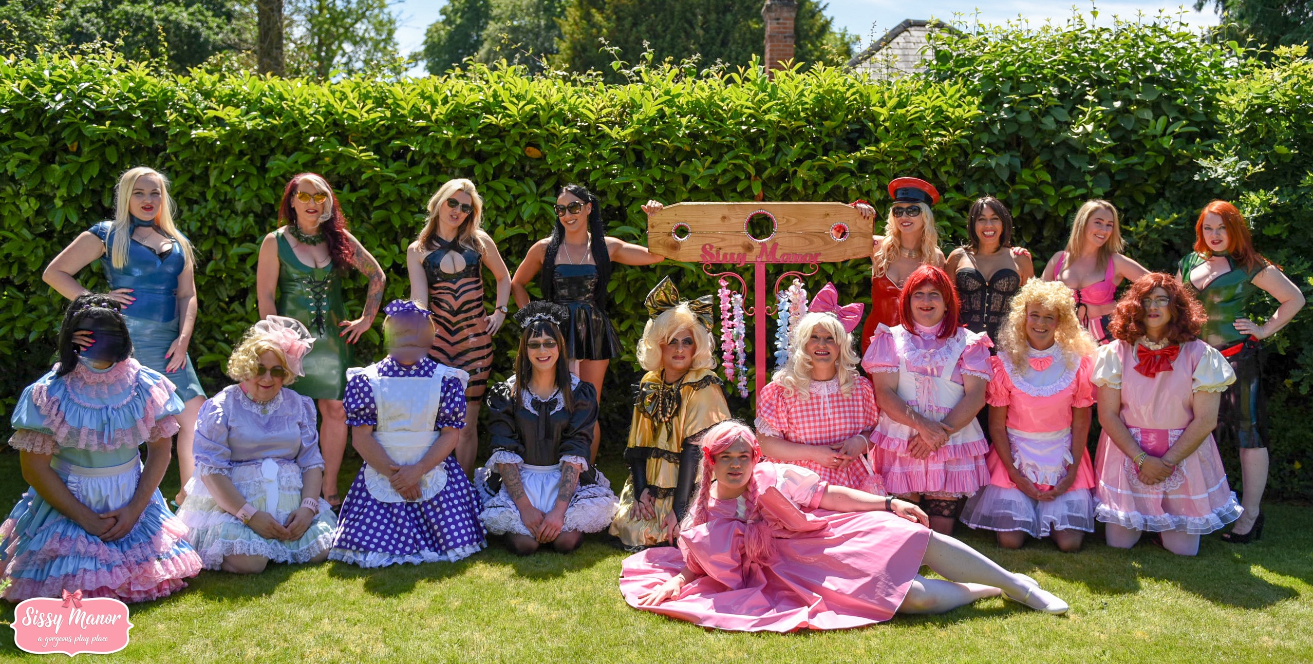 Sissy Manor June 2018 WM137