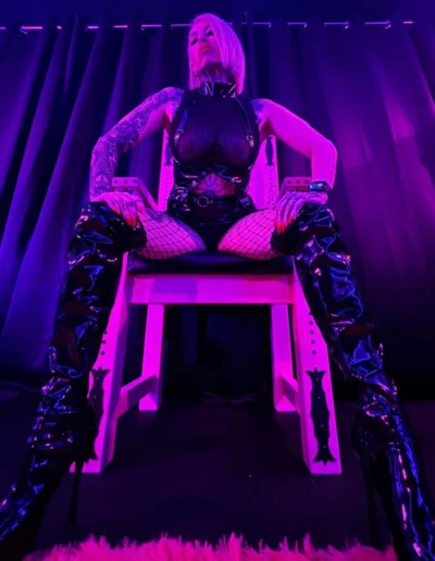 Miss-Naomi-Sissy-Manor-Mistress